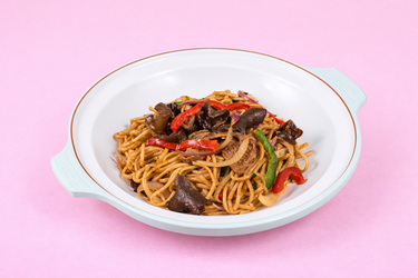 Yakissoba de Carne Clássico | 经典牛肉炒面